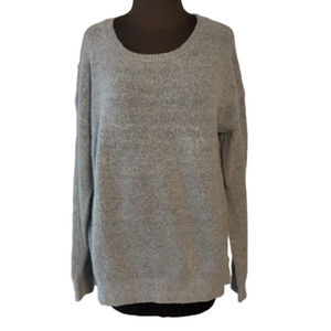 YE Mak Sweater Size Medium Knit Gray long Sleeve Crew Neck